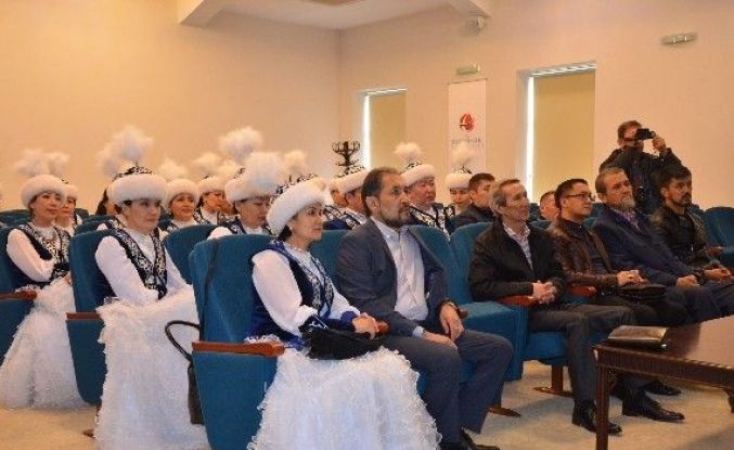 Kazak Halk Müziği Orkestrası’ndan Vali Tuna’ya Ziyaret Ve Mini Konser