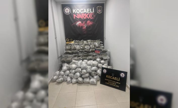 İçişleri Bakanı Soylu, Kocaeli'de 107 kilogram uyuşturucu ele geçirildiğini açıkladı