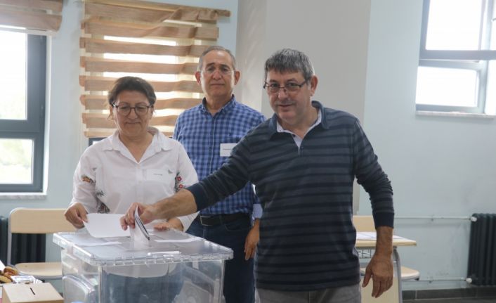 Bulgaristan'daki erken seçimler için Sakarya ve Kocaeli'de oy verme işlemi başladı