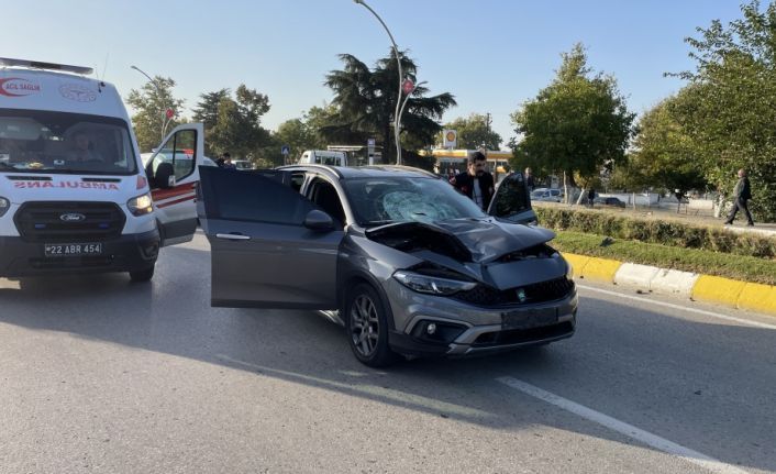 Edirne'de yaya geçidinde otomobilin çarptığı kişi öldü